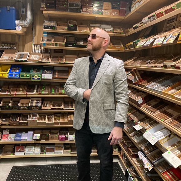 Meet your Posher, Matthew - Picture 2 of 6